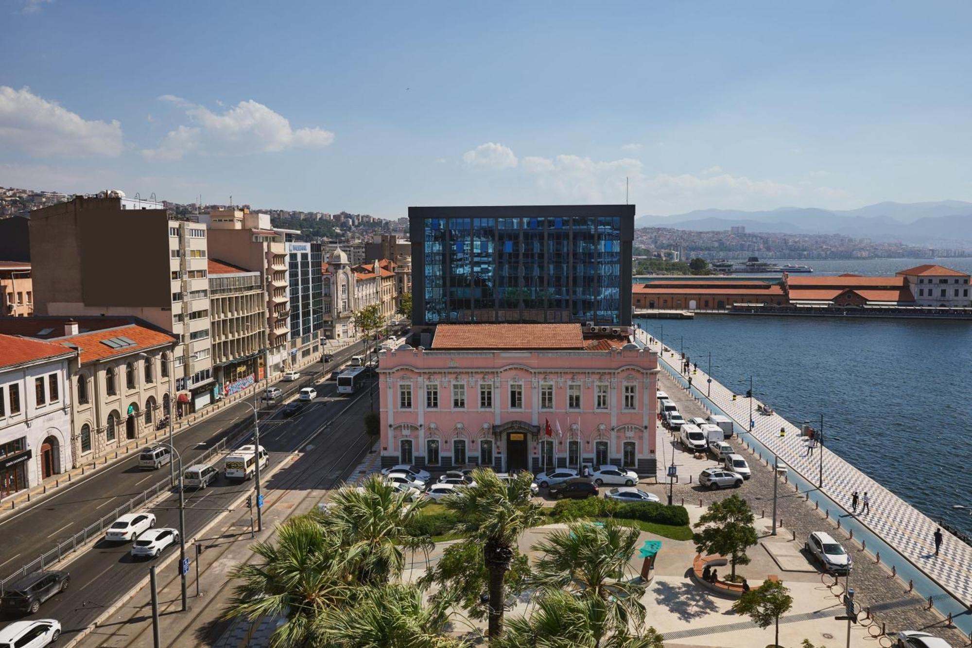 Izmir Marriott Hotel Kültér fotó The new building of the National Museum of Contemporary Art