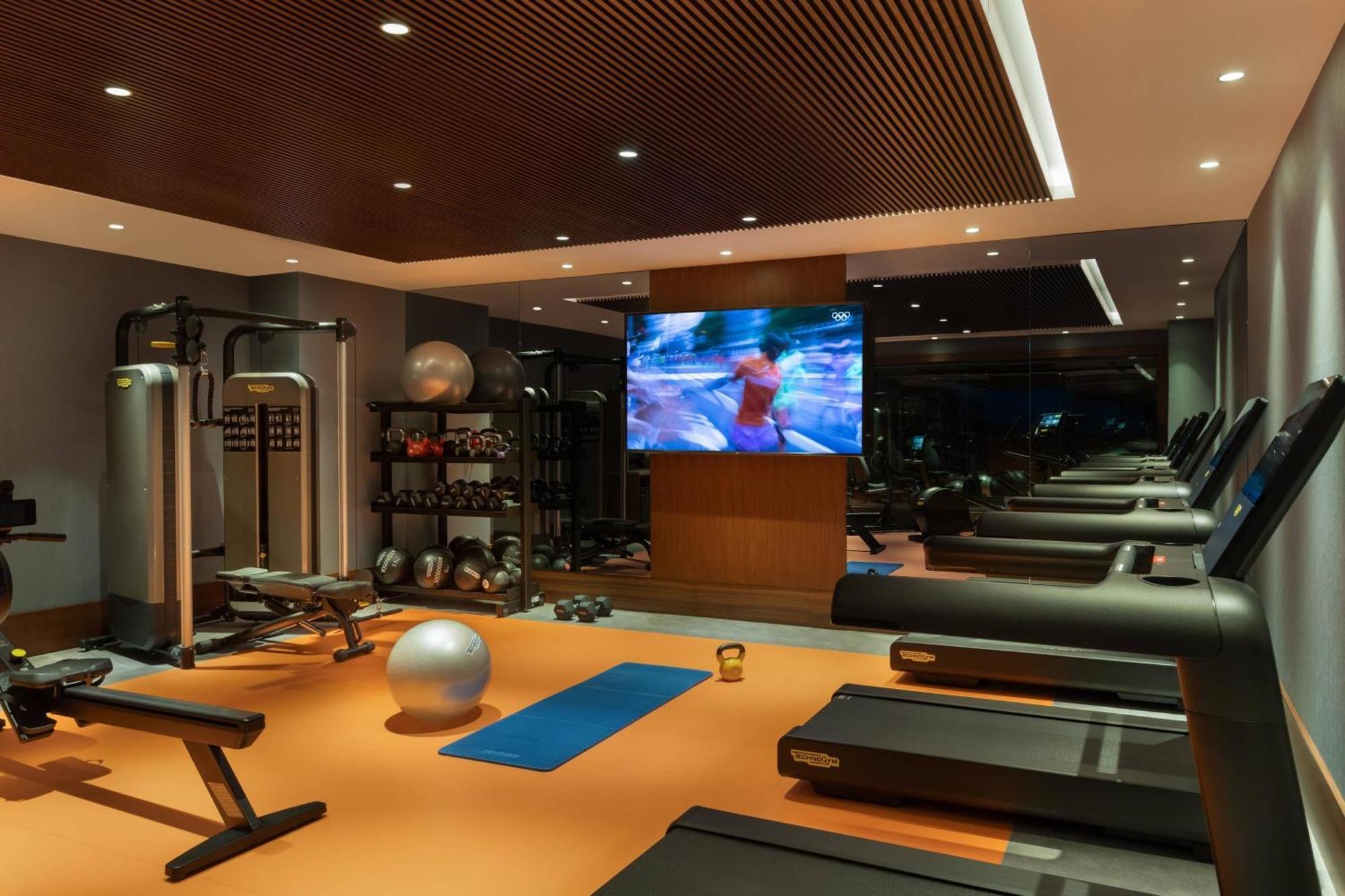 Izmir Marriott Hotel Kültér fotó The gym at the hotel