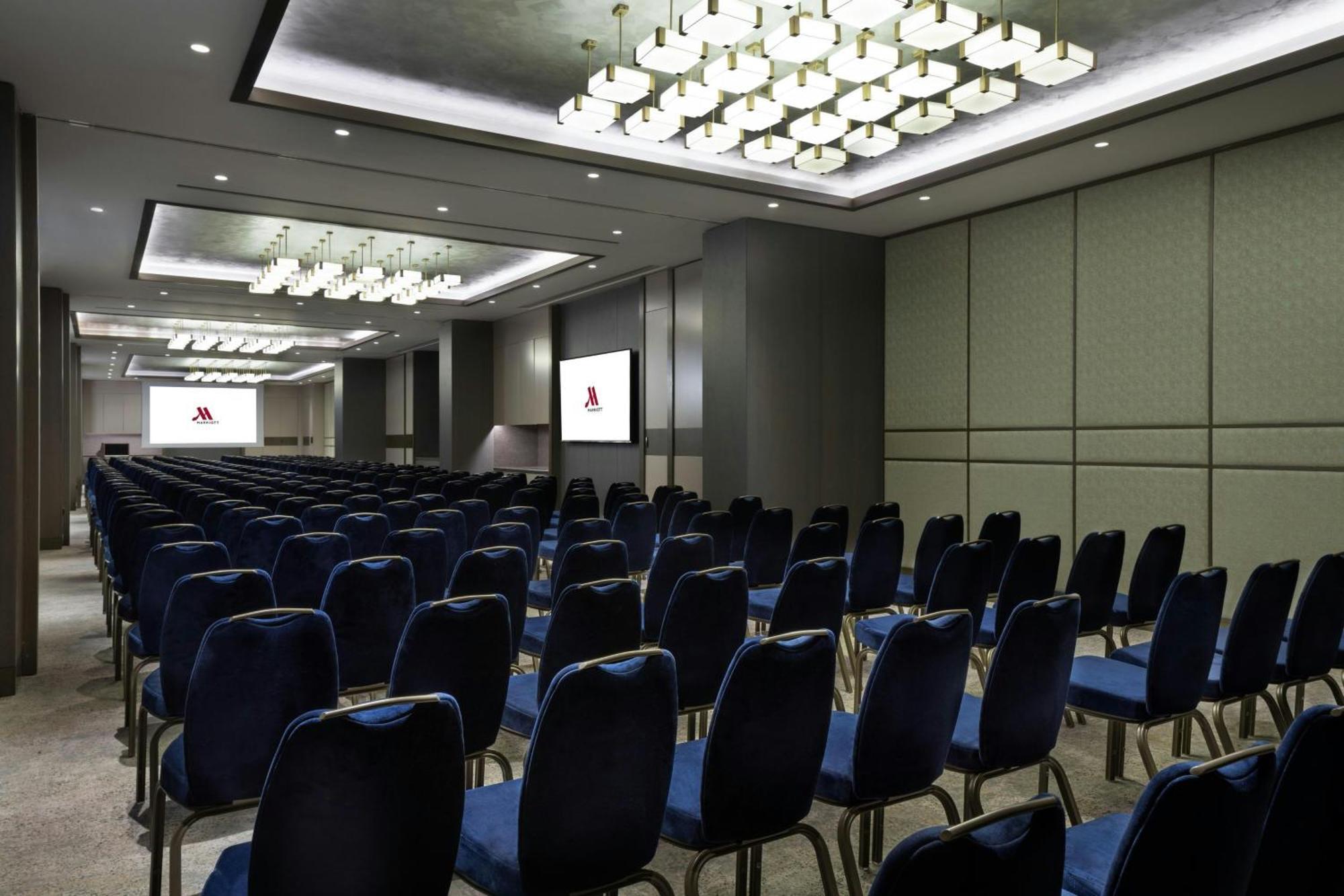 Izmir Marriott Hotel Kültér fotó The ballroom